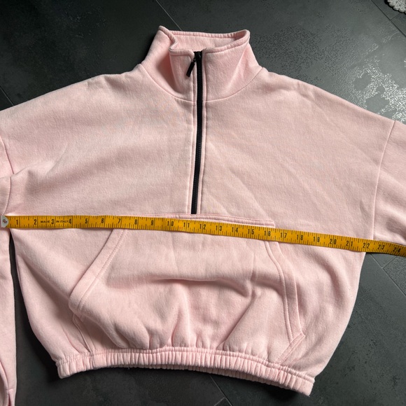 PrettyLittleThings Cropped Sweatshirt, Baby Pink, Size M - Picture 8 of 10